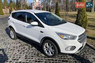 Внедорожник / Кроссовер Ford Escape 2017 в Киеве