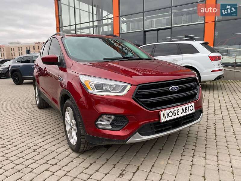 Внедорожник / Кроссовер Ford Escape 2019 в 