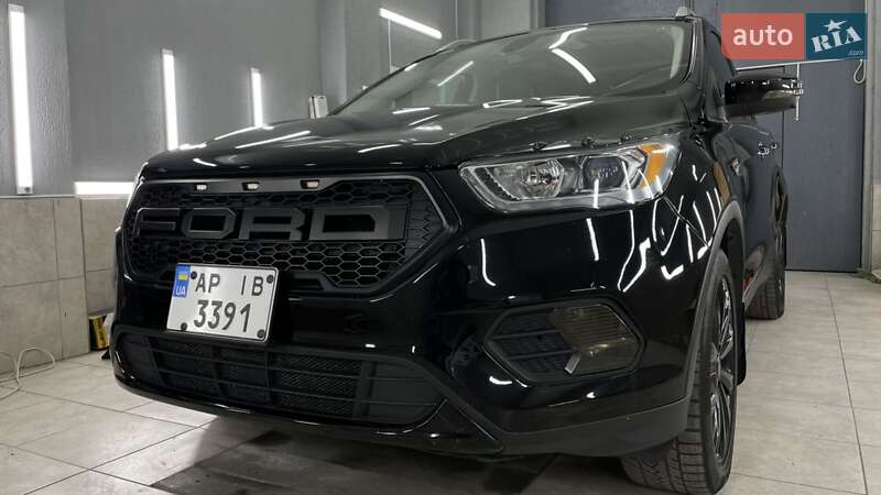 Внедорожник / Кроссовер Ford Escape 2016 в Запорожье