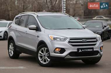 Внедорожник / Кроссовер Ford Escape 2017 в Киеве