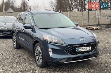 Внедорожник / Кроссовер Ford Escape 2020 в 