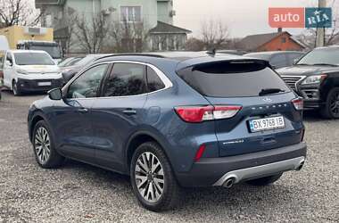 Внедорожник / Кроссовер Ford Escape 2020 в 
