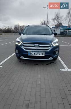 Позашляховик / Кросовер Ford Escape 2017 в Сумах