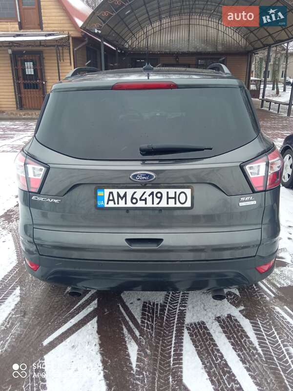 Внедорожник / Кроссовер Ford Escape 2018 в Овруче