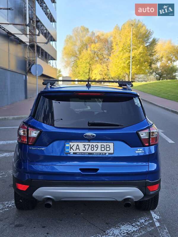 Внедорожник / Кроссовер Ford Escape 2016 в Киеве