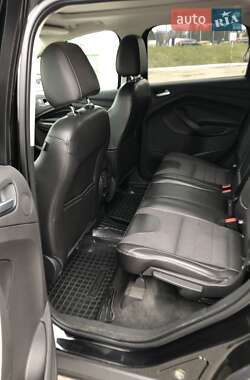 Внедорожник / Кроссовер Ford Escape 2015 в 
