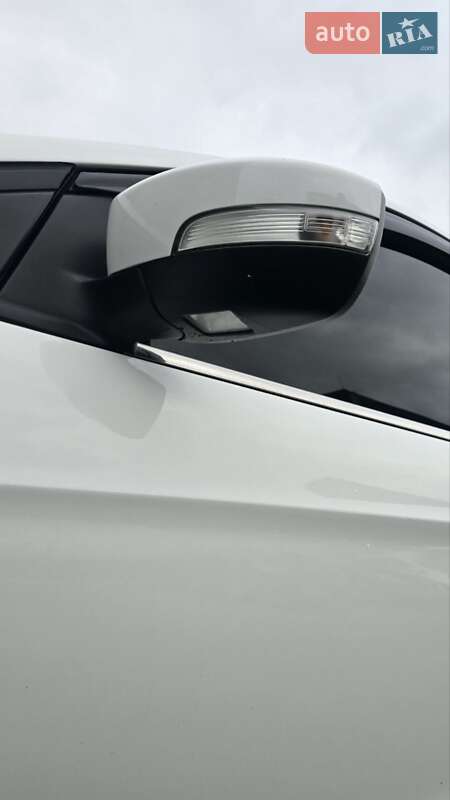 Внедорожник / Кроссовер Ford Escape 2014 в Каменском