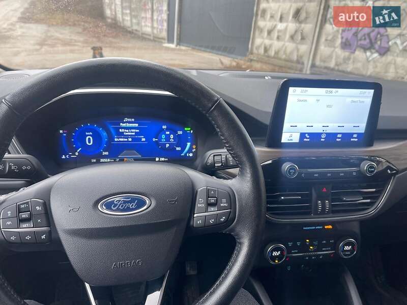 Внедорожник / Кроссовер Ford Escape 2019 в Хмельницком