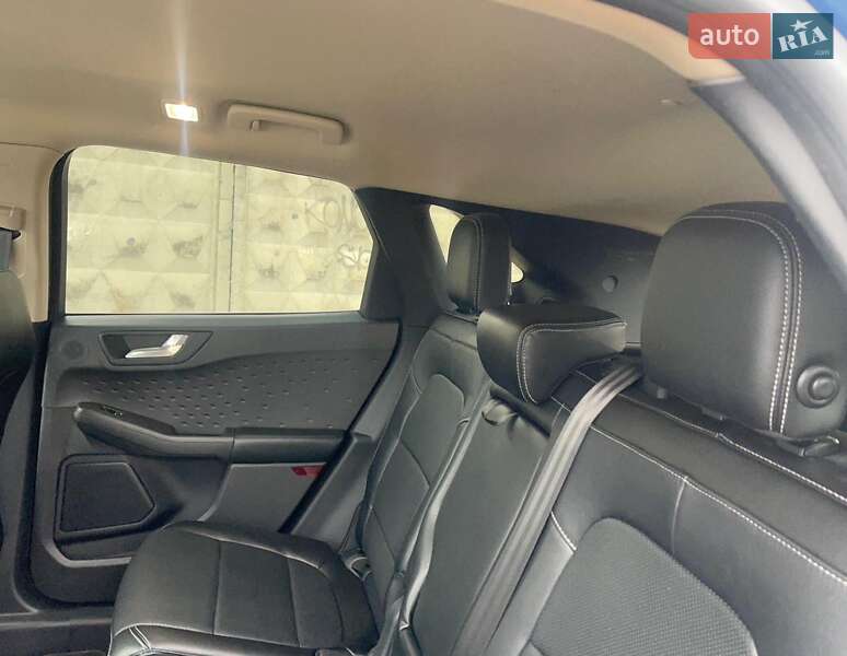 Внедорожник / Кроссовер Ford Escape 2019 в Хмельницком