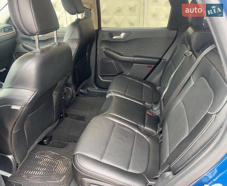 Внедорожник / Кроссовер Ford Escape 2019 в Хмельницком
