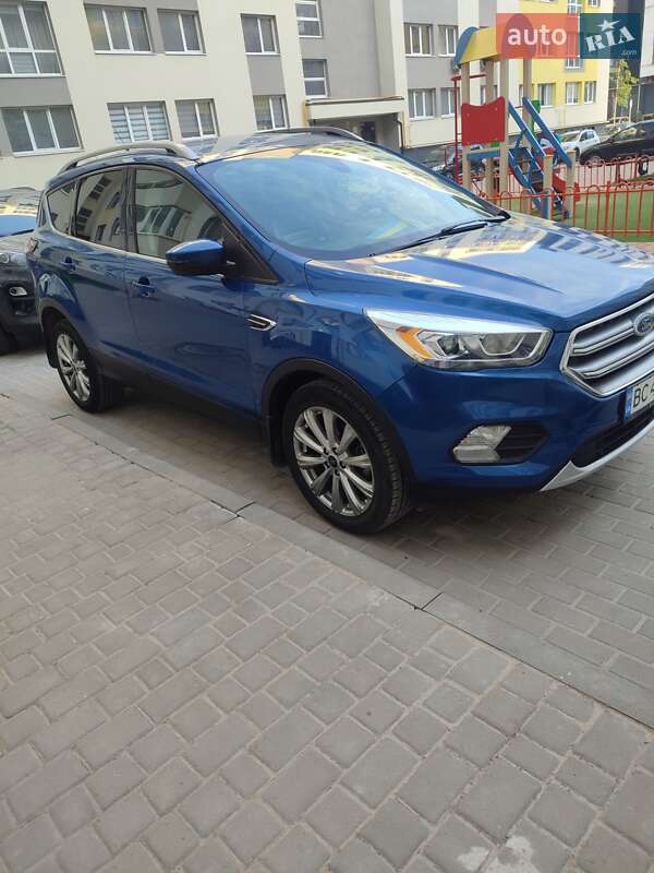 Внедорожник / Кроссовер Ford Escape 2017 в Самборе