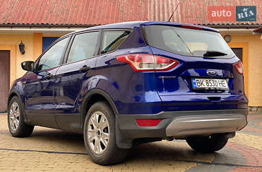 Внедорожник / Кроссовер Ford Escape 2015 в Ровно