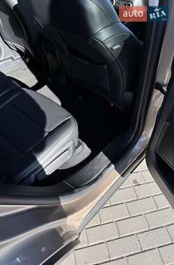 Внедорожник / Кроссовер Ford Escape 2020 в 