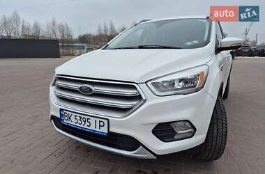 Внедорожник / Кроссовер Ford Escape 2016 в Ровно