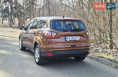 Позашляховик / Кросовер Ford Escape 2016 в Києві