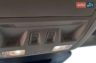 Внедорожник / Кроссовер Ford Escape 2020 в 