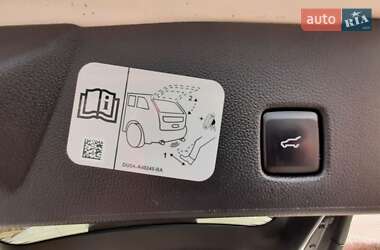 Внедорожник / Кроссовер Ford Escape 2020 в 