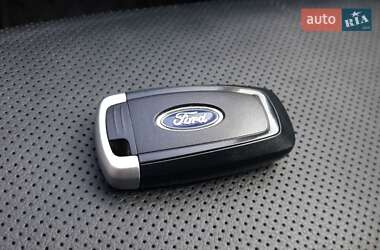 Внедорожник / Кроссовер Ford Escape 2020 в 