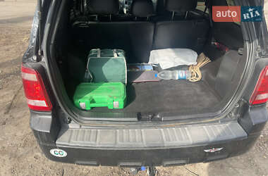 Внедорожник / Кроссовер Ford Escape 2010 в 