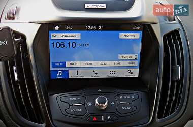 Внедорожник / Кроссовер Ford Escape 2016 в 