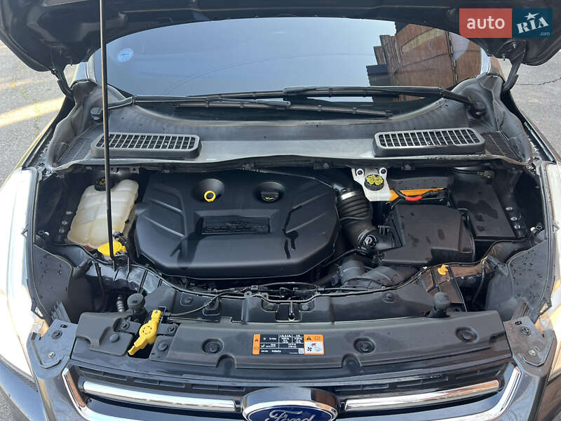 Внедорожник / Кроссовер Ford Escape 2015 в Виннице