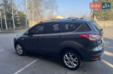 Внедорожник / Кроссовер Ford Escape 2015 в 
