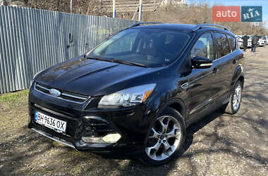 Позашляховик / Кросовер Ford Escape 2015 в 
