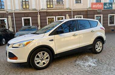 Внедорожник / Кроссовер Ford Escape 2015 в Каменец-Подольском