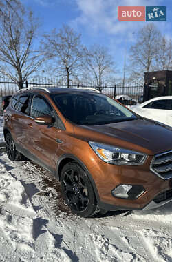 Внедорожник / Кроссовер Ford Escape 2017 в Киеве