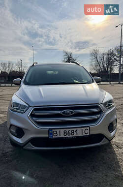 Внедорожник / Кроссовер Ford Escape 2016 в 