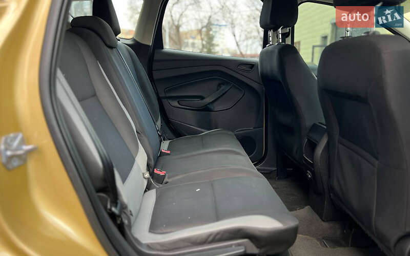 Позашляховик / Кросовер Ford Escape 2014 в Івано-Франківську