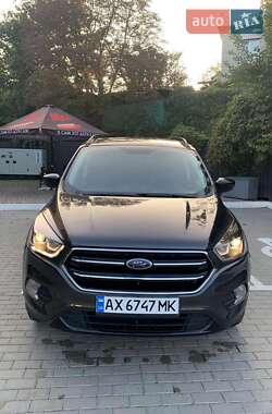 Внедорожник / Кроссовер Ford Escape 2018 в Львове