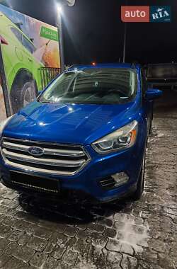 Позашляховик / Кросовер Ford Escape 2017 в Полтаві