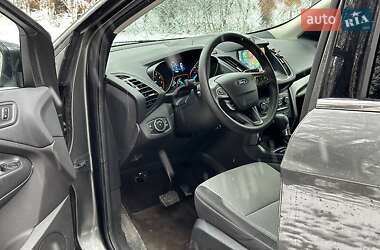 Внедорожник / Кроссовер Ford Escape 2016 в 