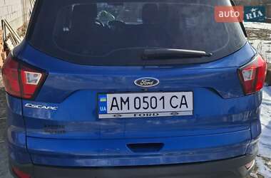 Внедорожник / Кроссовер Ford Escape 2019 в 