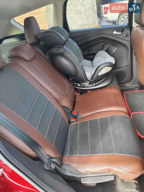 Внедорожник / Кроссовер Ford Escape 2017 в Чернигове