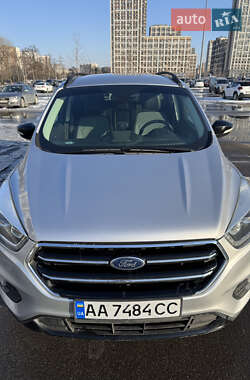 Позашляховик / Кросовер Ford Escape 2017 в Києві