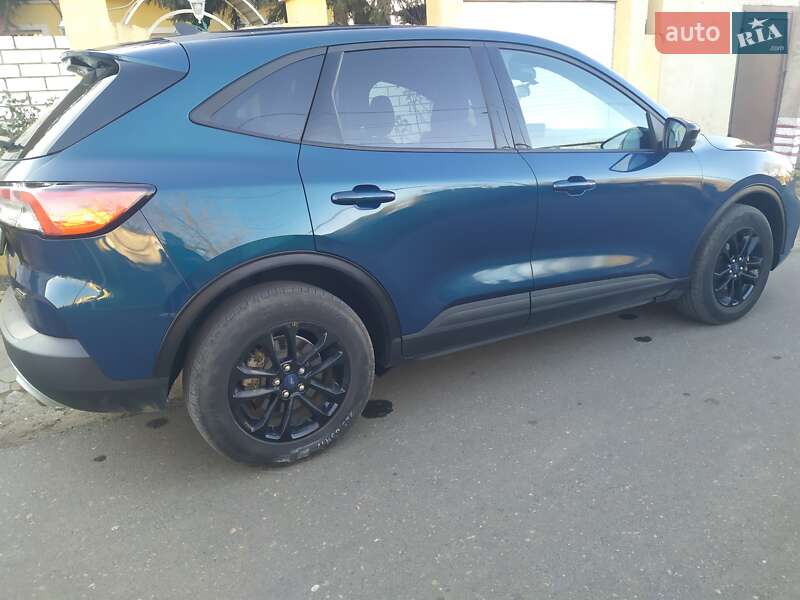 Внедорожник / Кроссовер Ford Escape 2020 в Одессе