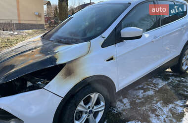 Внедорожник / Кроссовер Ford Escape 2012 в 