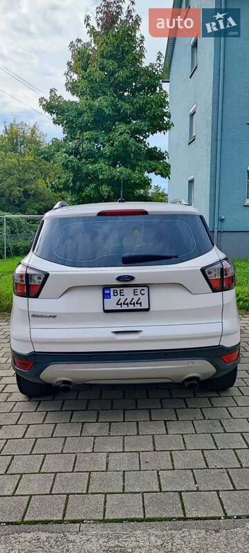 Позашляховик / Кросовер Ford Escape 2017 в Львові