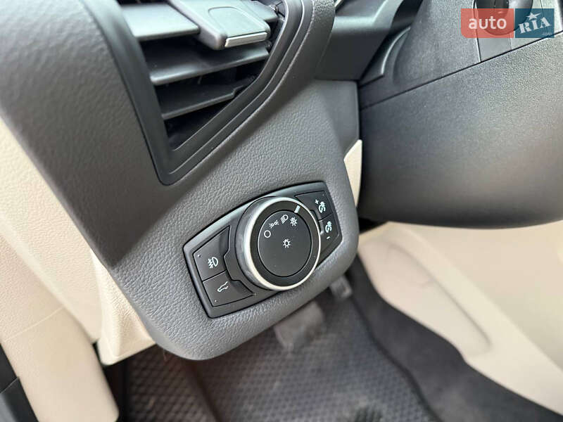 Внедорожник / Кроссовер Ford Escape 2016 в Коломые