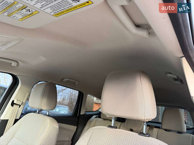 Внедорожник / Кроссовер Ford Escape 2016 в Коломые