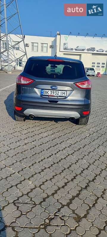 Позашляховик / Кросовер Ford Escape 2014 в Чернівцях
