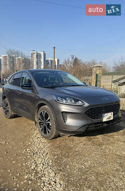 Внедорожник / Кроссовер Ford Escape 2021 в 