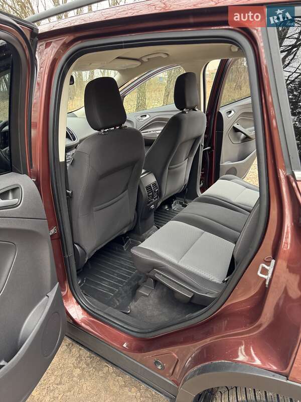 Внедорожник / Кроссовер Ford Escape 2017 в Тернополе