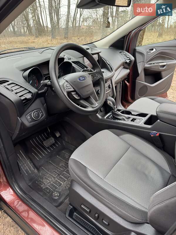 Внедорожник / Кроссовер Ford Escape 2017 в Тернополе