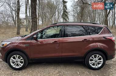Позашляховик / Кросовер Ford Escape 2017 в 