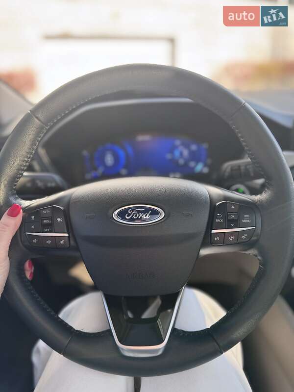 Внедорожник / Кроссовер Ford Escape 2019 в Киеве