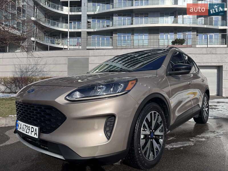 Внедорожник / Кроссовер Ford Escape 2019 в Киеве