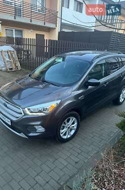 Внедорожник / Кроссовер Ford Escape 2019 в Львове